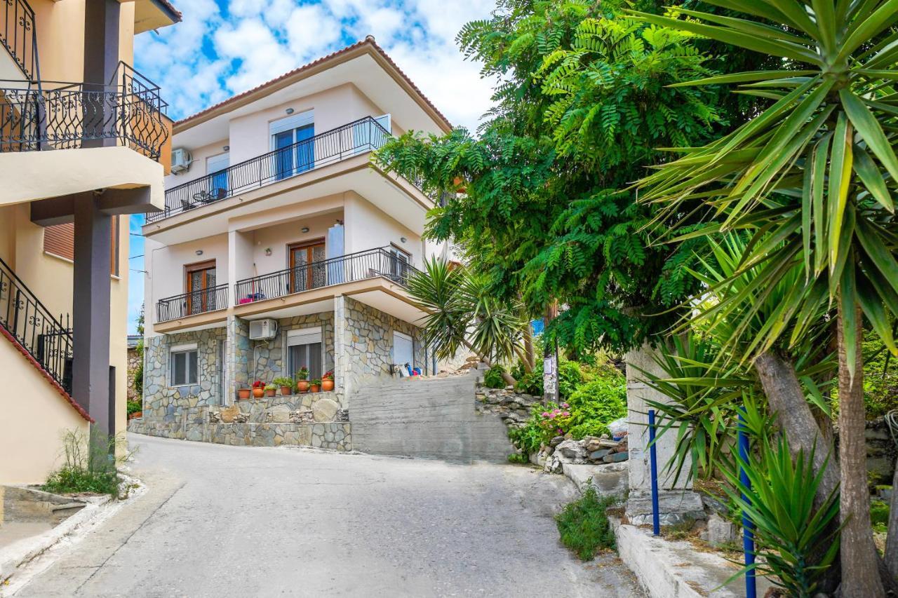 Theodore Apartments Skála Marión المظهر الخارجي الصورة
