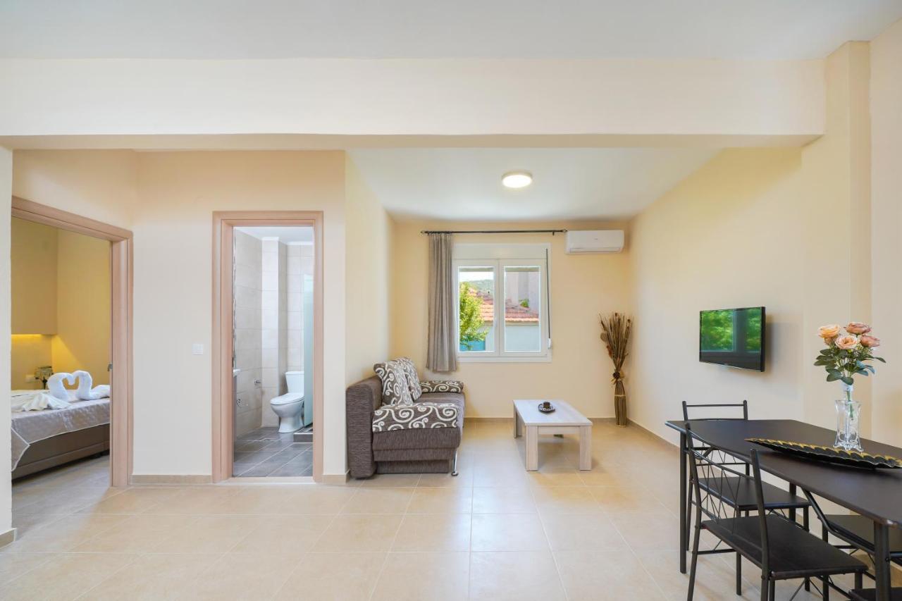 Theodore Apartments Skála Marión المظهر الخارجي الصورة