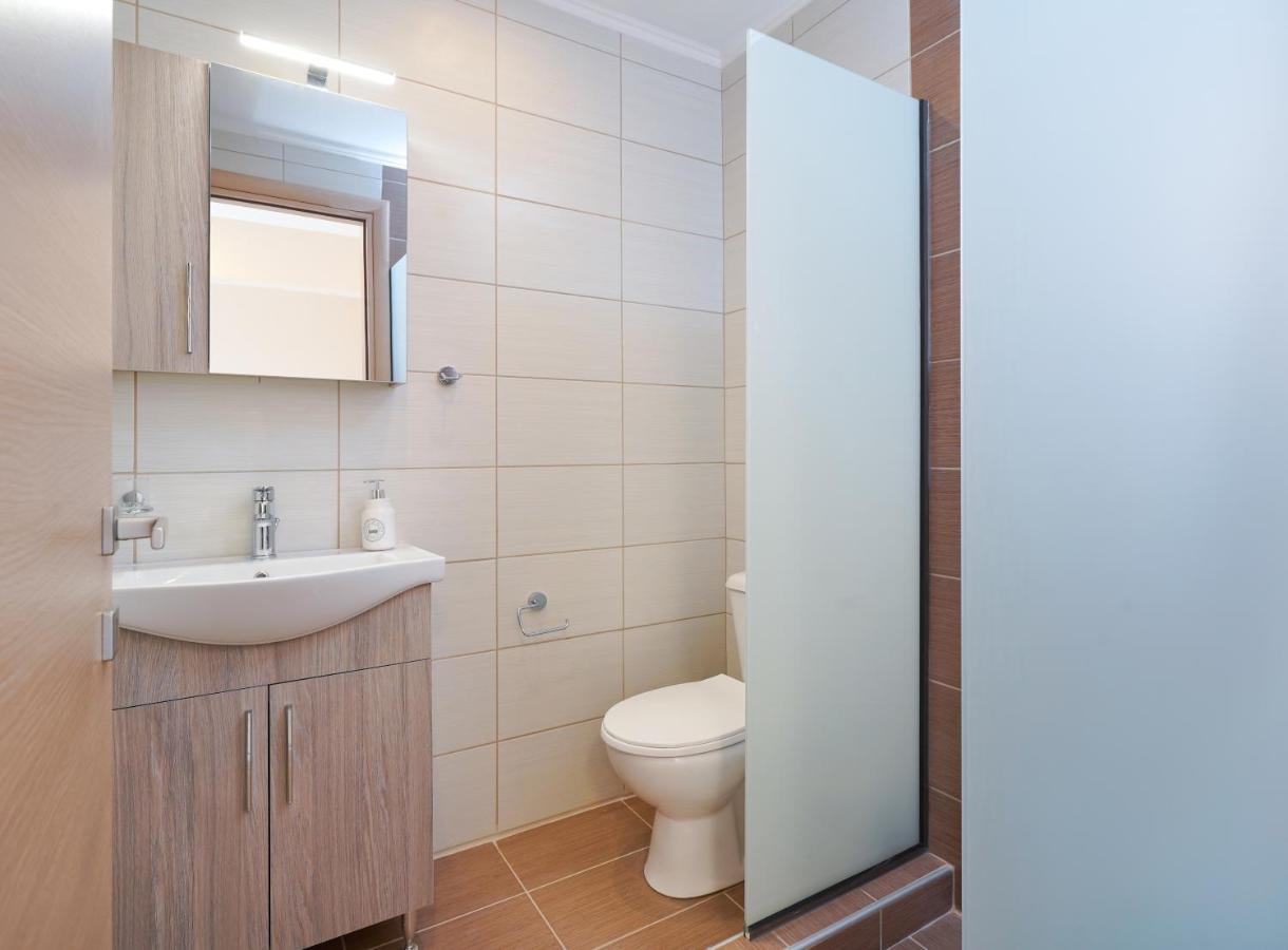 Theodore Apartments Skála Marión المظهر الخارجي الصورة