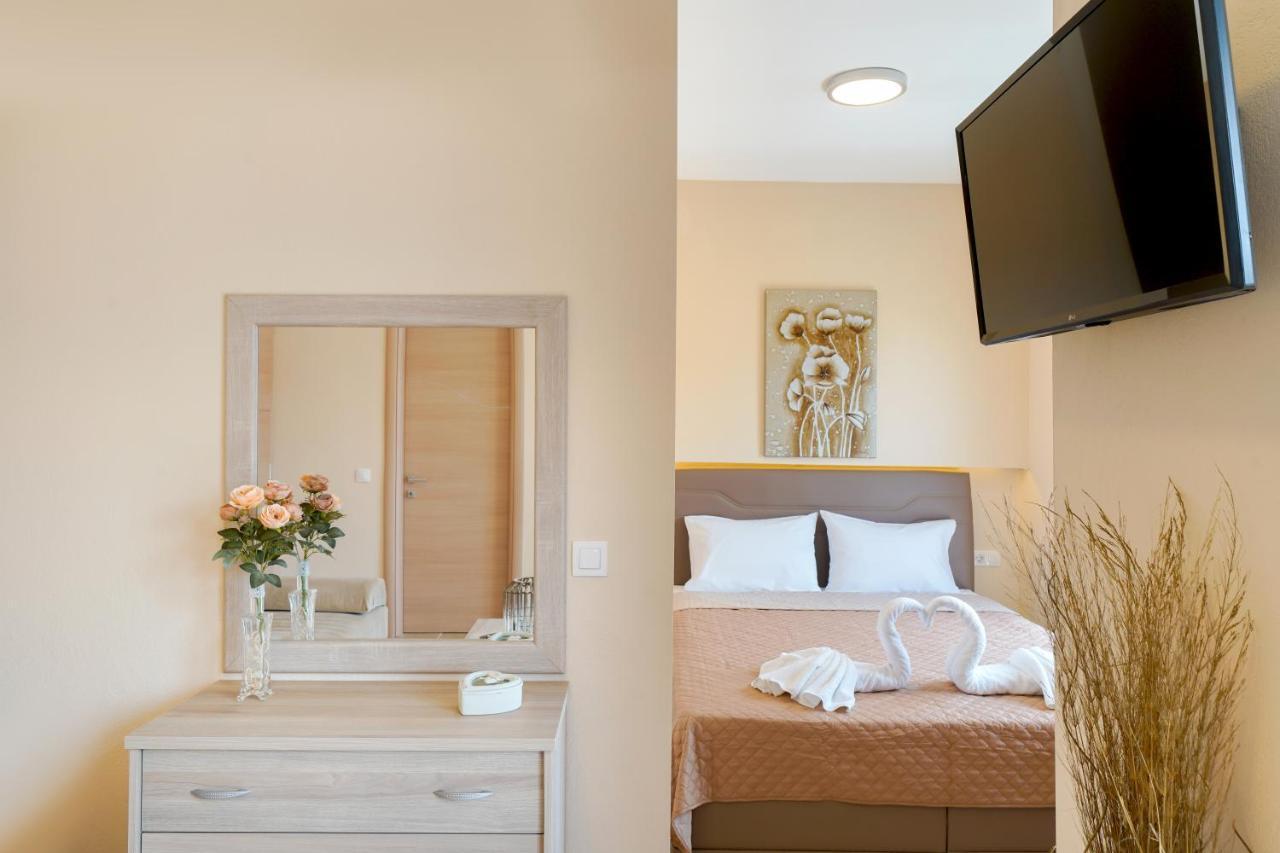 Theodore Apartments Skála Marión المظهر الخارجي الصورة