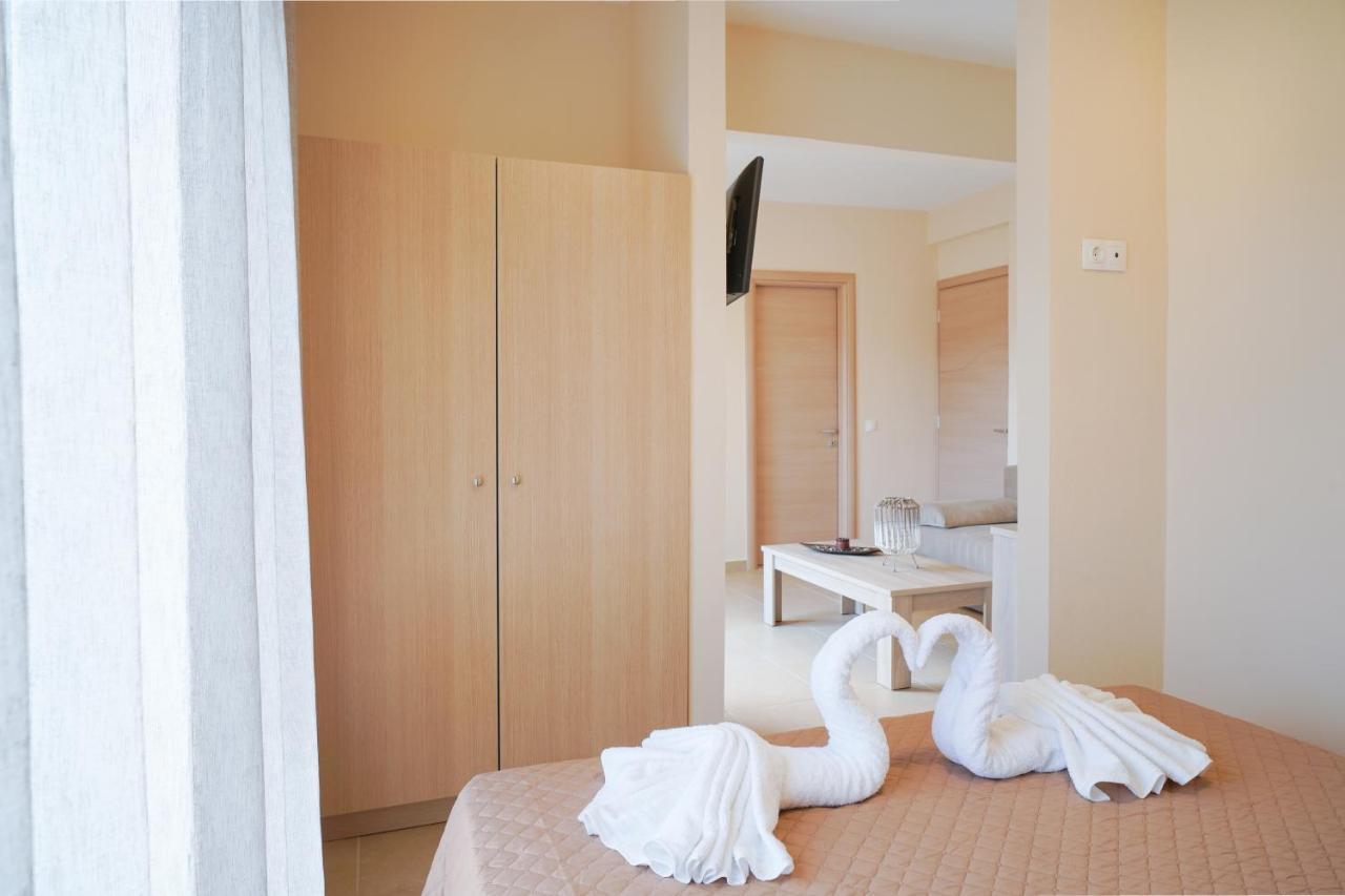 Theodore Apartments Skála Marión المظهر الخارجي الصورة