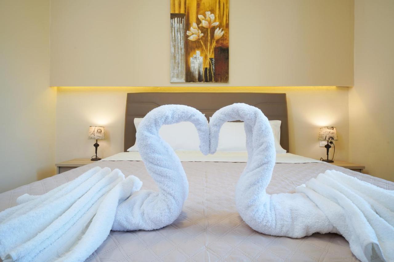 Theodore Apartments Skála Marión المظهر الخارجي الصورة