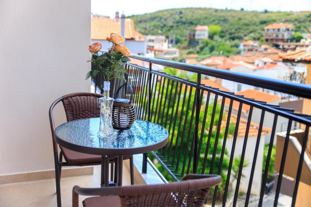 Theodore Apartments Skála Marión المظهر الخارجي الصورة